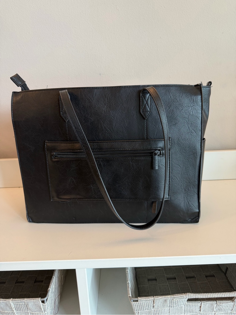 BÉIS The Work Tote Bag in Black | Padded Laptop Sleeve & Trolley Sleeve